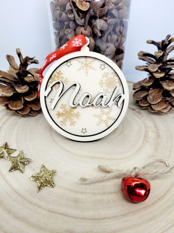 20231004_165209 Boule de Noël personnalisée, Prénom en relief